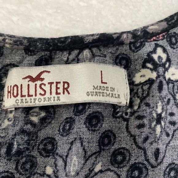 💜 Juniors Hollister Short Romper Jumpsuit Black Background w/ floral print L - Picture 2 of 8